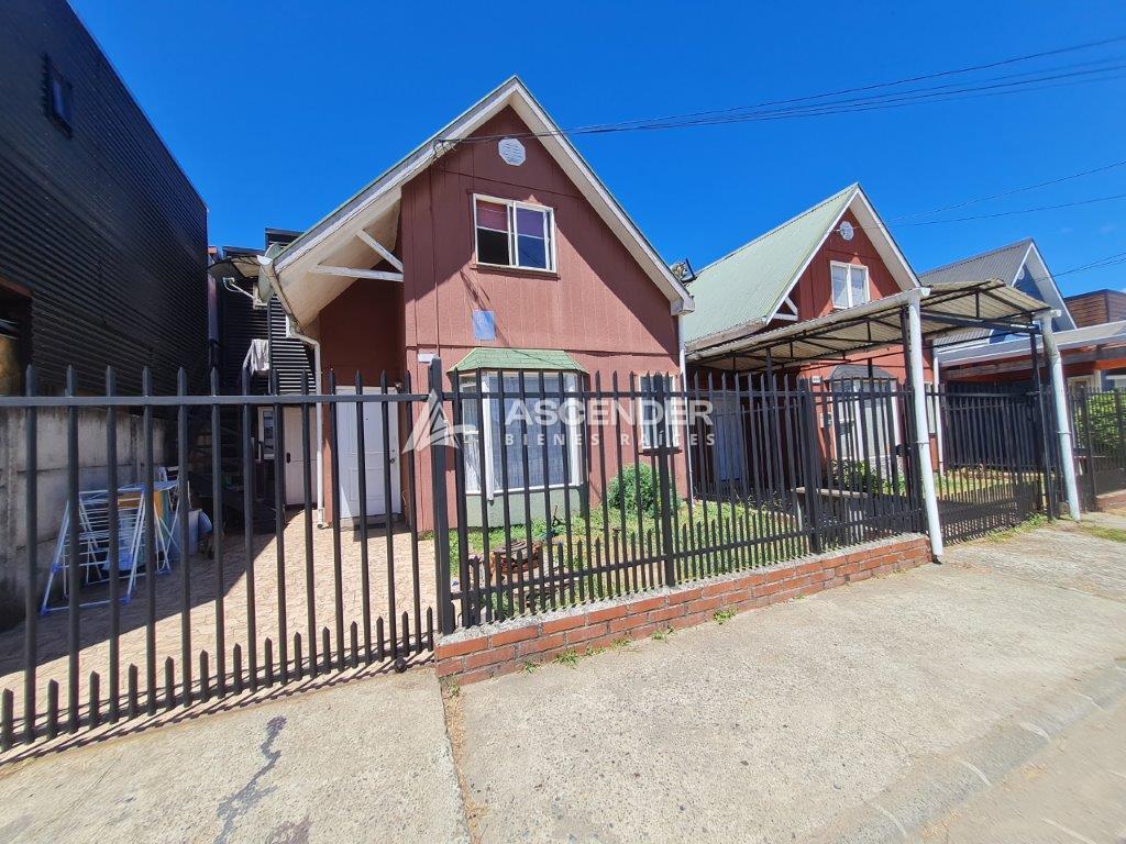 Se vende casa con 2 Cabañas en Valdivia